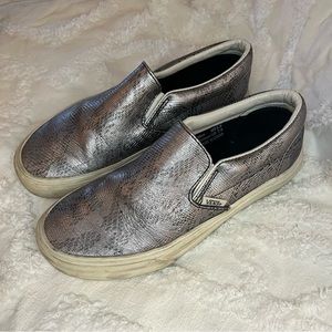 VANS Women’s 7 Silver Snake Skate Shoes
